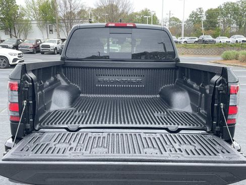 Used 2025 Nissan Frontier PRO-4X w/ Tow Package AWD/4WD image 10