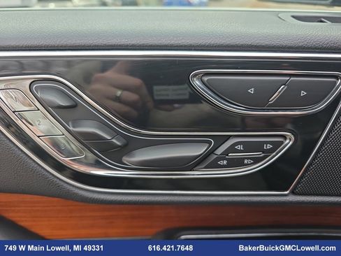 Used 2019 Lincoln Navigator L Reserve image 33