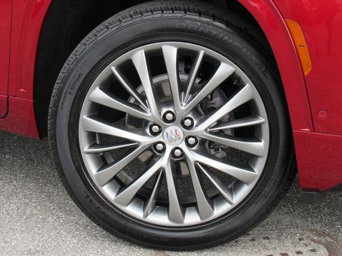 Used 2025 Buick Enclave Avenir w/ Super Cruise Package image 7