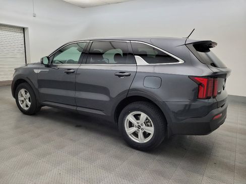 Used 2022 Kia Sorento LX AWD/4WD image 3