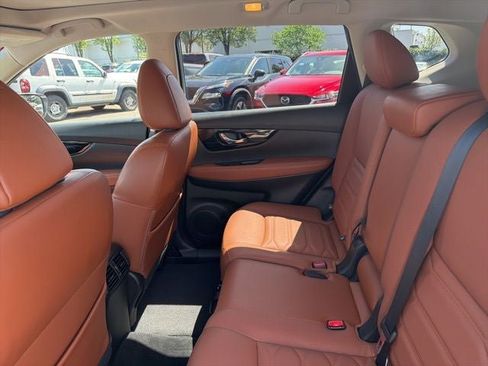 Used 2018 Nissan Rogue SL w/ Premium Package AWD/4WD image 26