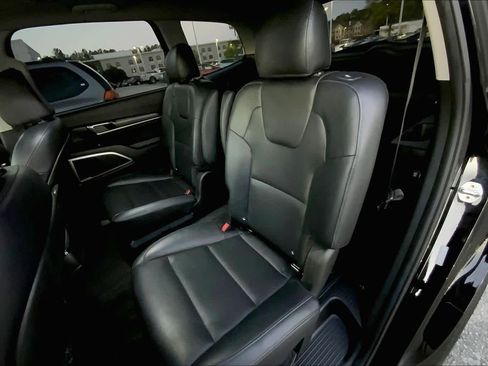 Used 2022 Kia Telluride S image 19