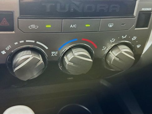 Used 2016 Toyota Tundra SR5 w/ SR5 Upgrade Package image 18