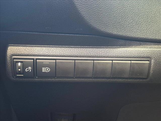 Used 2025 Toyota Corolla LE FWD image 11
