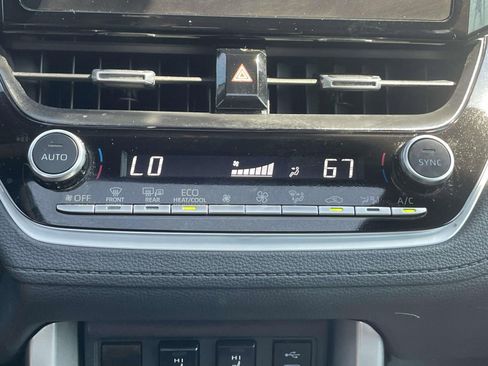 Used 2024 Toyota Corolla Cross XSE w/ Convenience Package AWD/4WD image 33