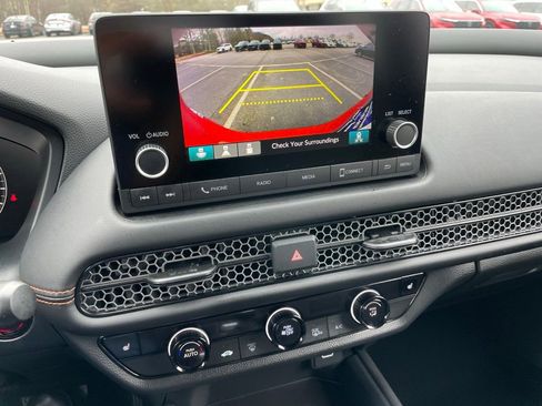 Certified 2025 Honda HR-V Sport image 17