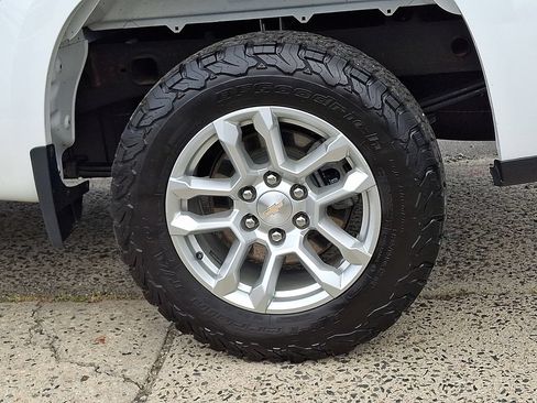 Certified 2024 Chevrolet Silverado 1500 LT AWD/4WD image 31
