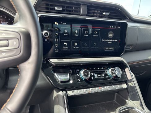 Used 2024 GMC Sierra 3500 AT4 w/ AT4 Premium Plus Package image 31