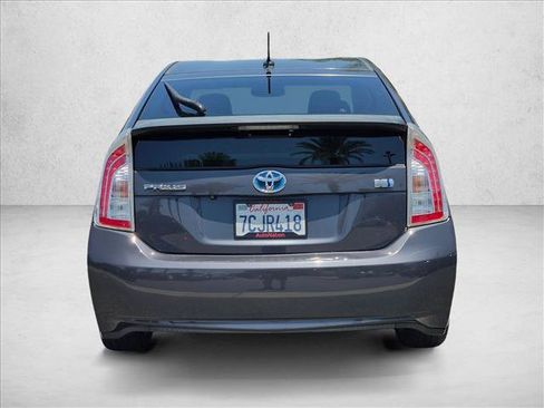 Used 2013 Toyota Prius Five w/ Appearance Pkg FWD image 6