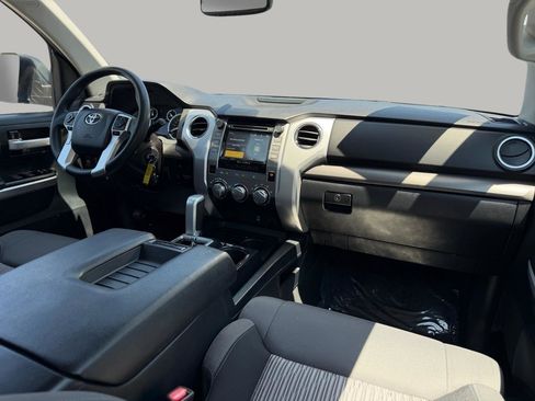 Used 2016 Toyota Tundra SR5 w/ SR5 Upgrade Package RWD image 34