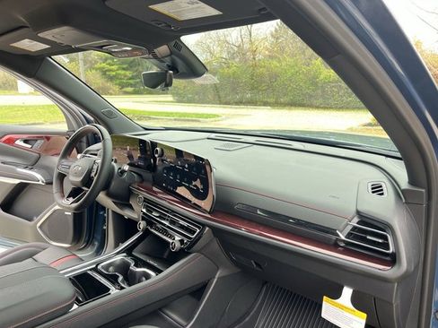 New 2026 Chevrolet Traverse RS w/ LPO, Floor Liner Package image 30