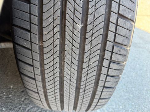 Used 2024 Genesis GV60 RWD image 60