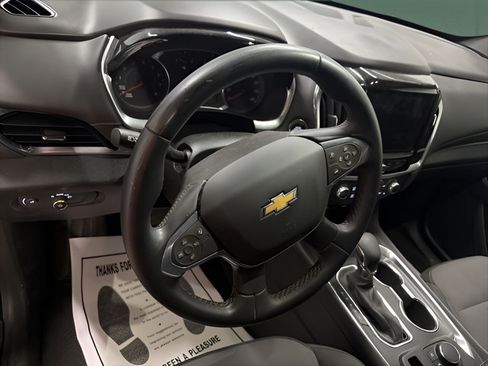 Used 2023 Chevrolet Traverse LT AWD/4WD image 19