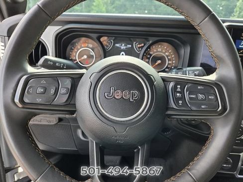 Used 2024 Jeep Wrangler Unlimited Sport AWD/4WD image 21