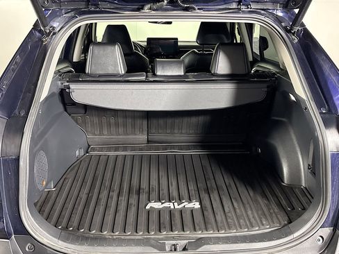 Used 2023 Toyota RAV4 XLE Premium image 20