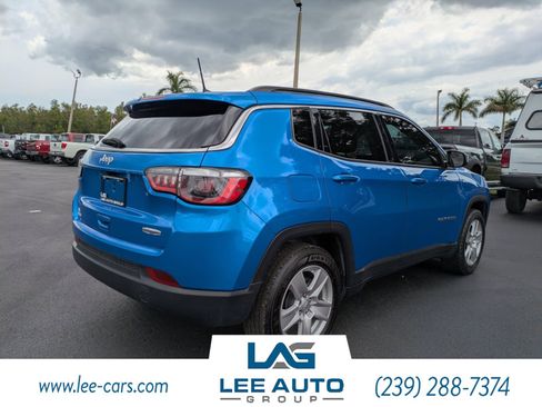 Used 2022 Jeep Compass Latitude FWD image 3