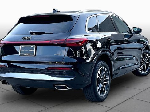 Used 2025 Audi Q5 Premium w/ Convenience Package AWD/4WD image 13