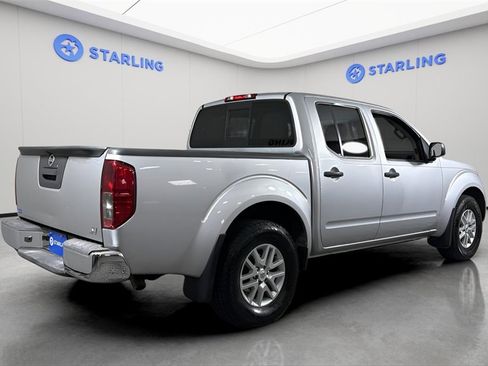 Used 2020 Nissan Frontier SV image 9
