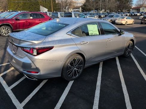 New 2025 Lexus ES 350 350 image 3