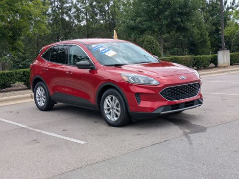 Certified 2022 Ford Escape SE w/ Convenience Package FWD image 2