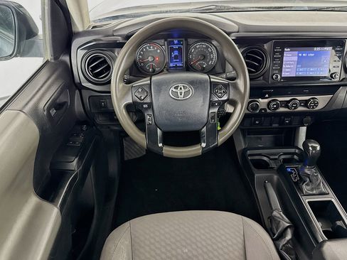 Used 2020 Toyota Tacoma SR image 16