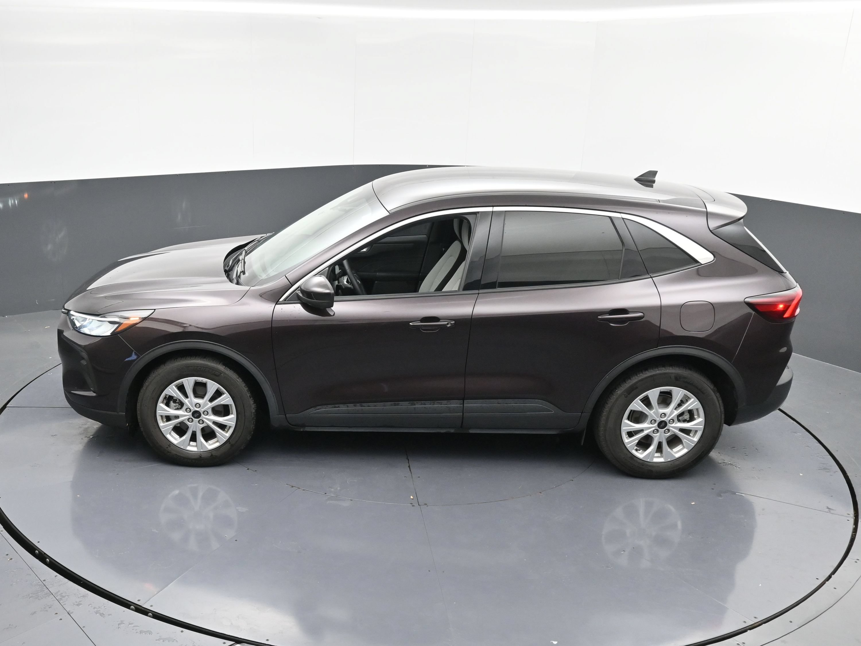 Used 2023 Ford Escape Active w/ Tech Pack #2 FWD image 35