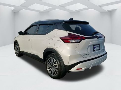 Used 2024 Nissan Kicks SV image 7
