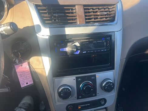 Used 2010 Chevrolet Malibu LS image 5