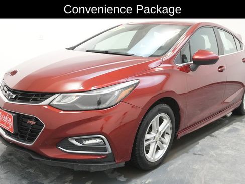 Used 2017 Chevrolet Cruze LT w/ Sun And Sound Package image 3