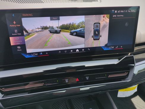 Used 2026 BMW 530i xDrive w/ M Sport Package image 23