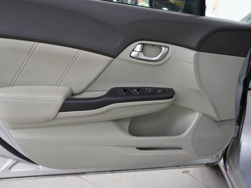Used 2012 Honda Civic EX-L image 17