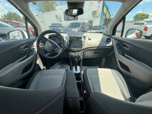 Used 2016 Chevrolet Trax LS FWD image 13