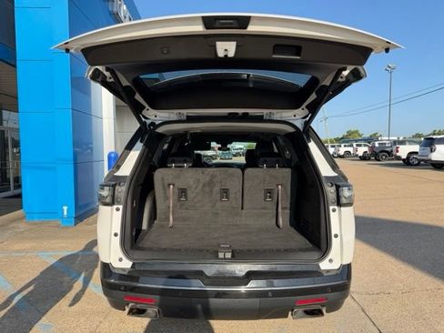 Used 2019 Chevrolet Traverse Premier w/ Redline Edition AWD/4WD image 12