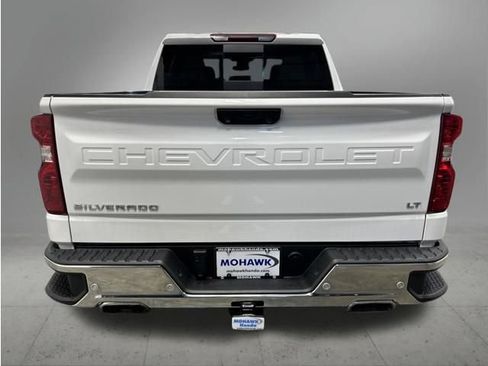 Used 2023 Chevrolet Silverado 1500 LT w/ Z71 Off-Road Package AWD/4WD image 4