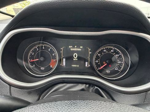 Used 2014 Jeep Cherokee Latitude AWD/4WD image 25