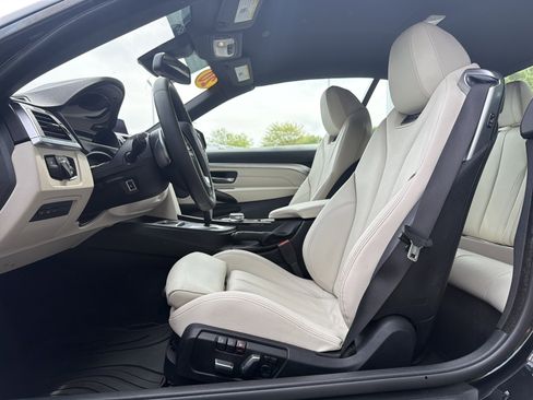 Used 2020 BMW 440i xDrive Convertible w/ M Sport Package image 16