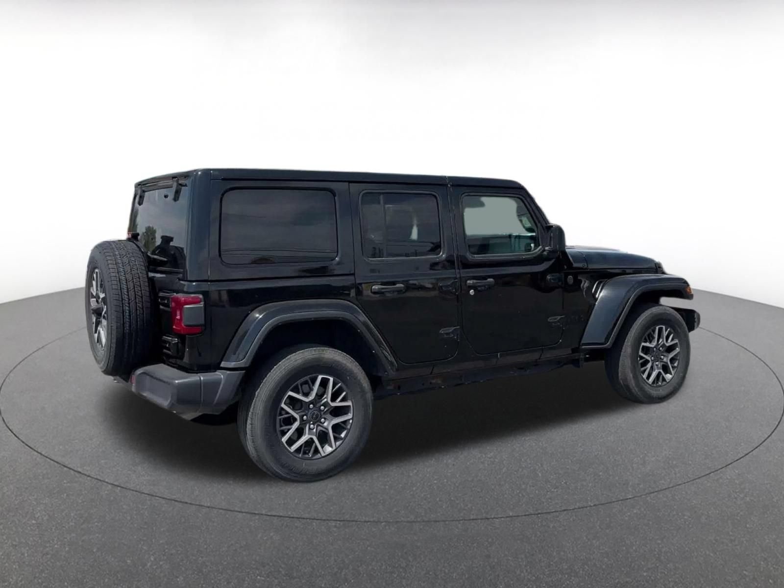 Used 2025 Jeep Wrangler Unlimited Sahara AWD/4WD image 10