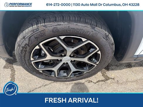 Used 2024 Jeep Compass Limited AWD/4WD image 9