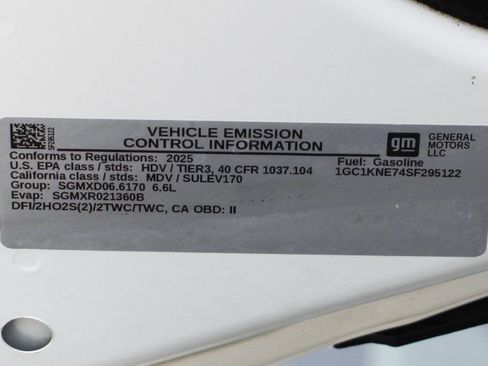 Used 2025 Chevrolet Silverado 2500 LT w/ Convenience Package image 12