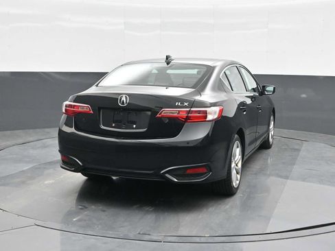 Used 2018 Acura ILX FWD image 9