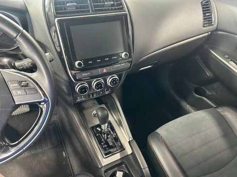 Used 2024 Mitsubishi Outlander Sport SE AWD/4WD image 5