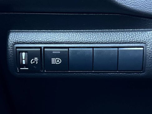 Used 2020 Toyota Corolla SE FWD image 27