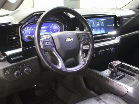 Used 2023 Chevrolet Silverado 1500 LTZ w/ Technology Package image 9