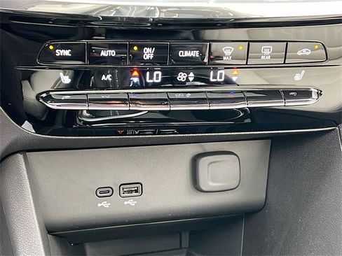 New 2026 Buick Encore GX Avenir w/ Avenir Technology Package image 11