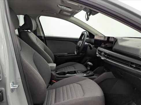 Used 2025 Kia K4 EX FWD image 21