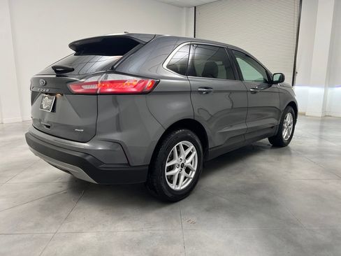 Used 2024 Ford Edge SEL image 7