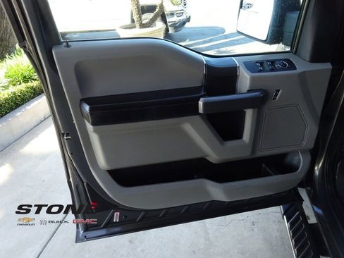 Used 2015 Ford F150 XLT w/ Equipment Group 302A Luxury image 23