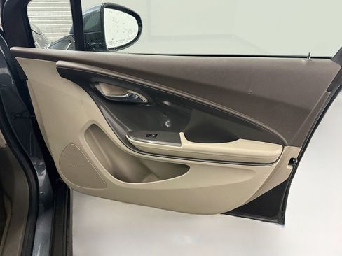 Used 2013 Chevrolet Volt FWD image 31