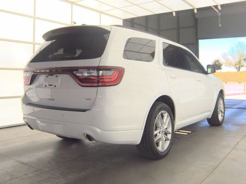 Used 2023 Dodge Durango R/T RWD image 4