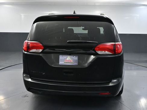 Used 2019 Chrysler Pacifica Touring-L Plus w/ Advanced Safetytec Group image 6